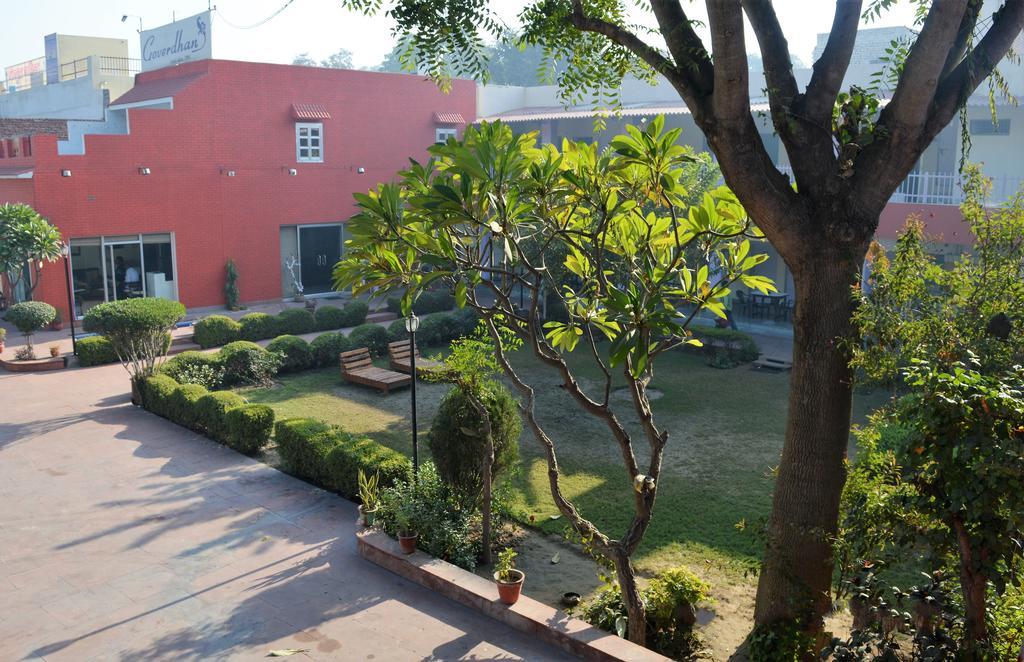 Hotel Goverdhan Tourist Complex Fatehpur Sikri Bagian luar foto
