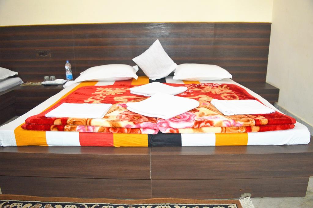 Hotel Goverdhan Tourist Complex Fatehpur Sikri Bagian luar foto